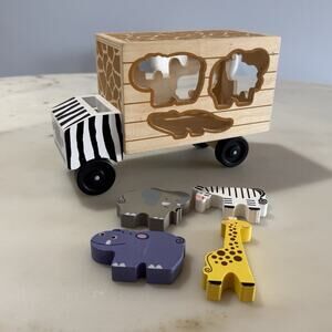 Melissa & Doug Wooden Safari Animal Shape Sorting Truck with Giraffe, Zebra